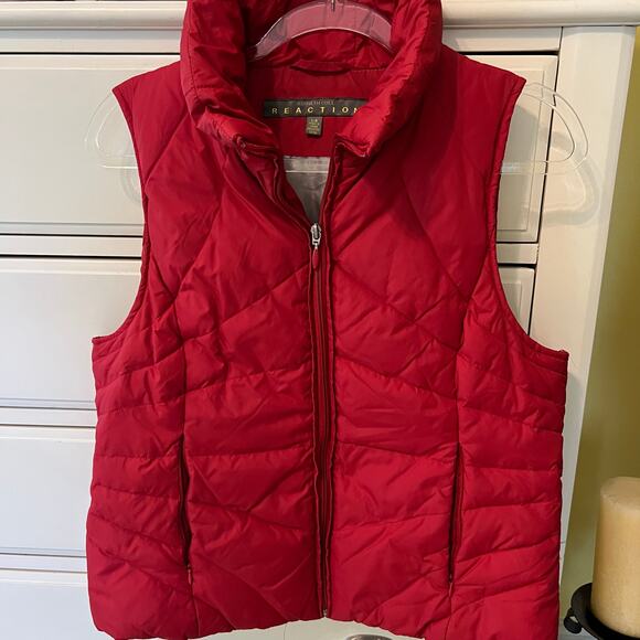 Kenneth Cole Reaction Down Puffer Vest Women's Size Large Red Preppy Hiking - Picture 2 of 8